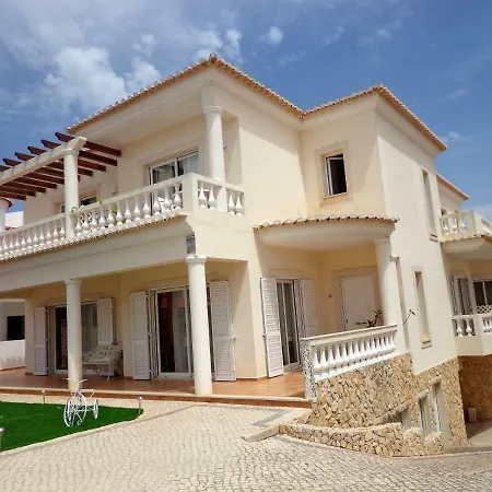 Golfinho Guest house Lagos