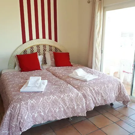 Golfinho Guest house