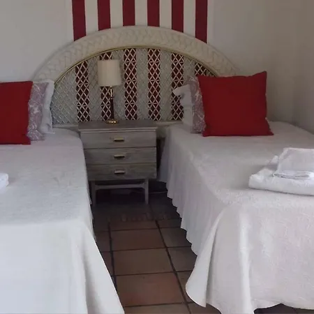 Golfinho Guest house Lagos